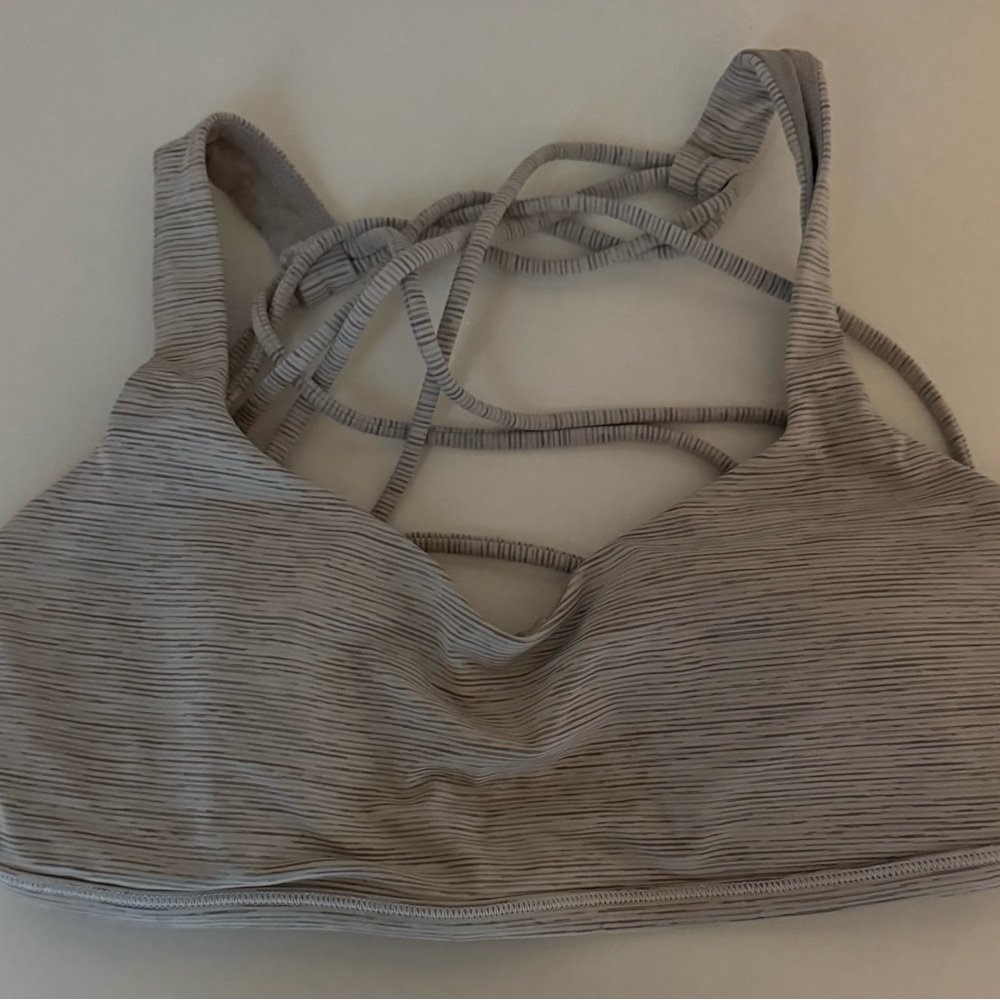 Lululemon Free to Be Bra